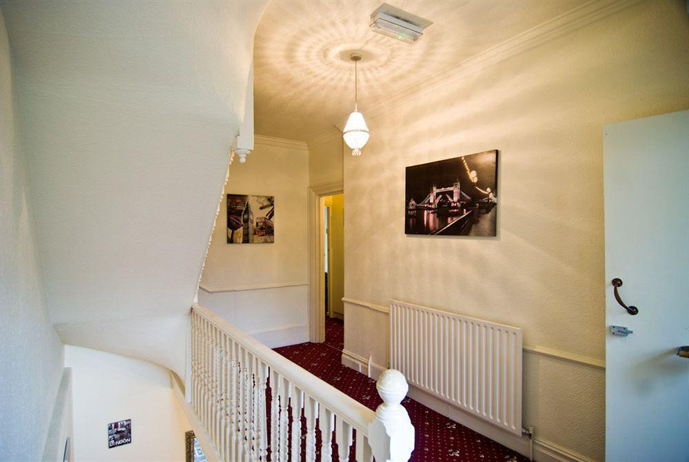 Bed & Breakfast Five Kings Londra